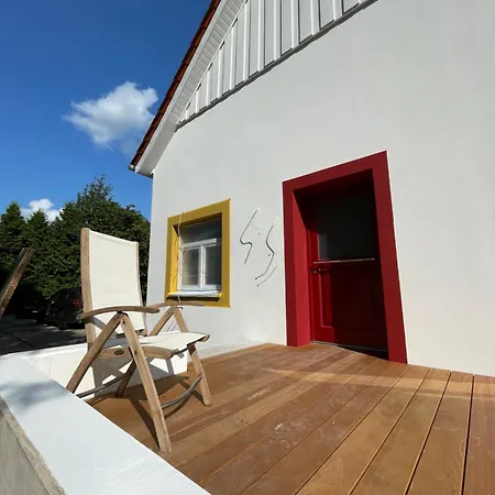 Geraeumige Mit Terrasse
