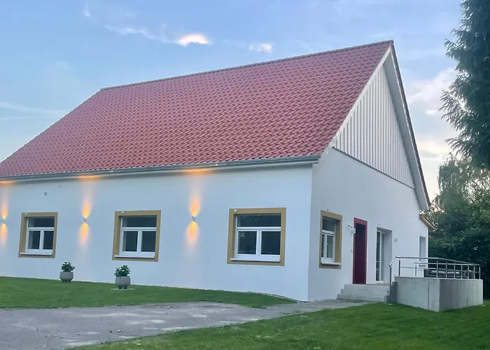 Geraeumige Mit Terrasse Daire