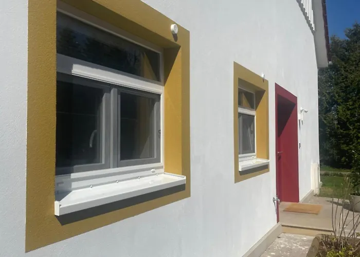 Geraeumige Mit Terrasse Daire *