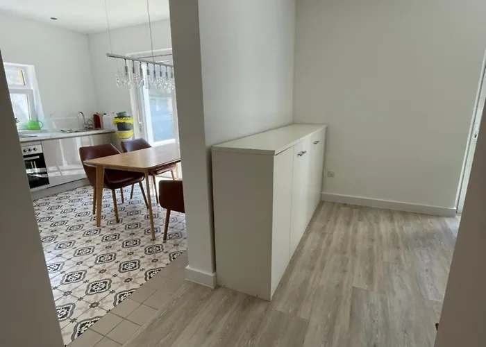 شقة Geraeumige Mit Terrasse *