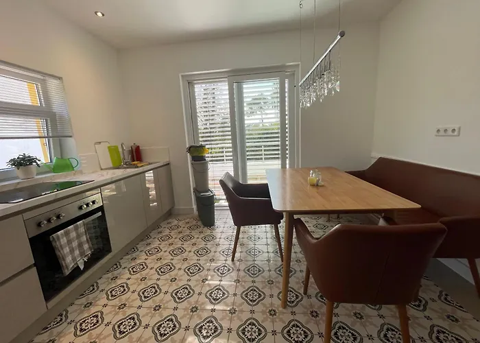 Geraeumige Mit Terrasse Appartement